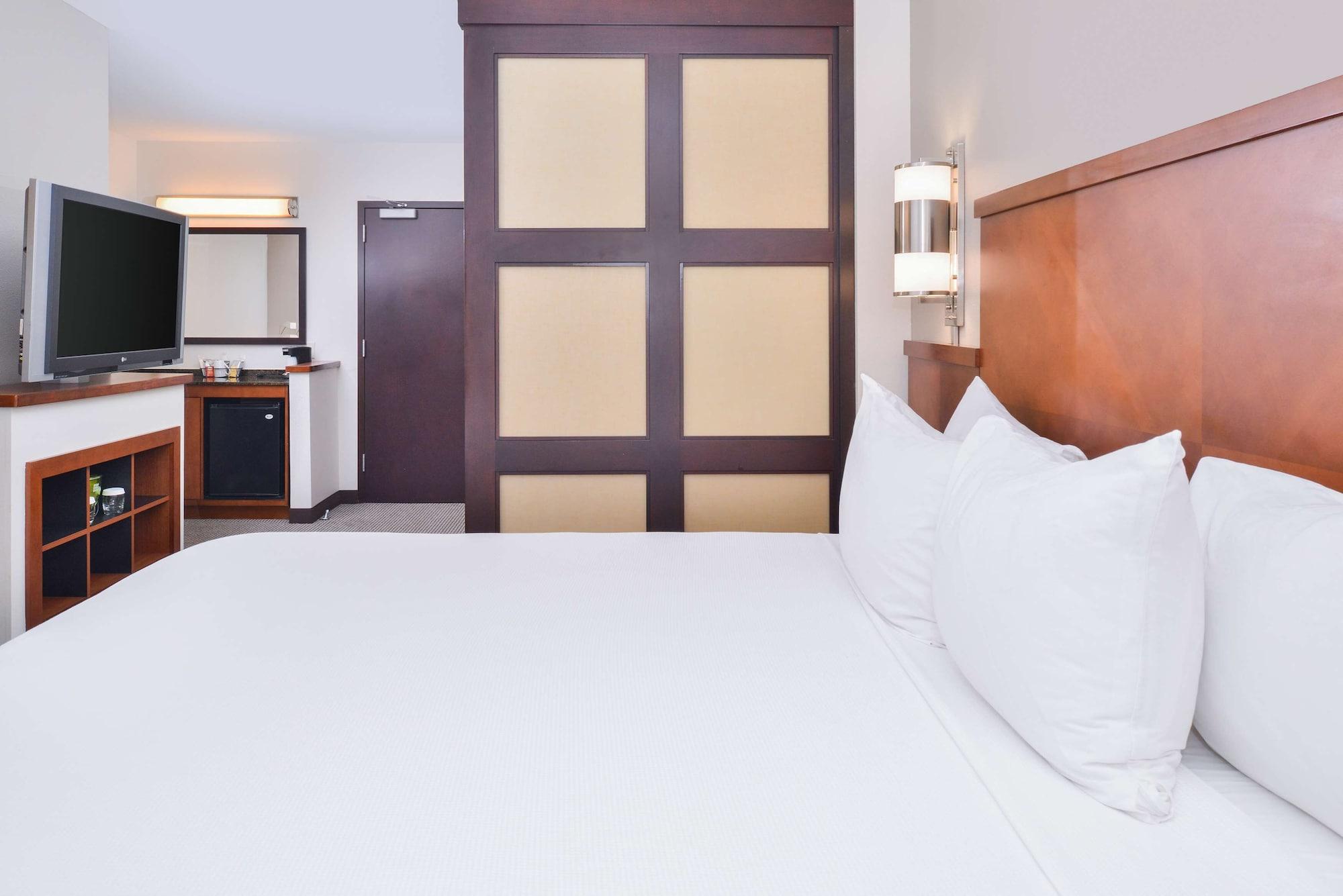 ไฮแอท เพลซ เชซาพีก/กรีนบริไบรเออร์ เชซาพีค  Hotel ภายนอก รูปภาพ