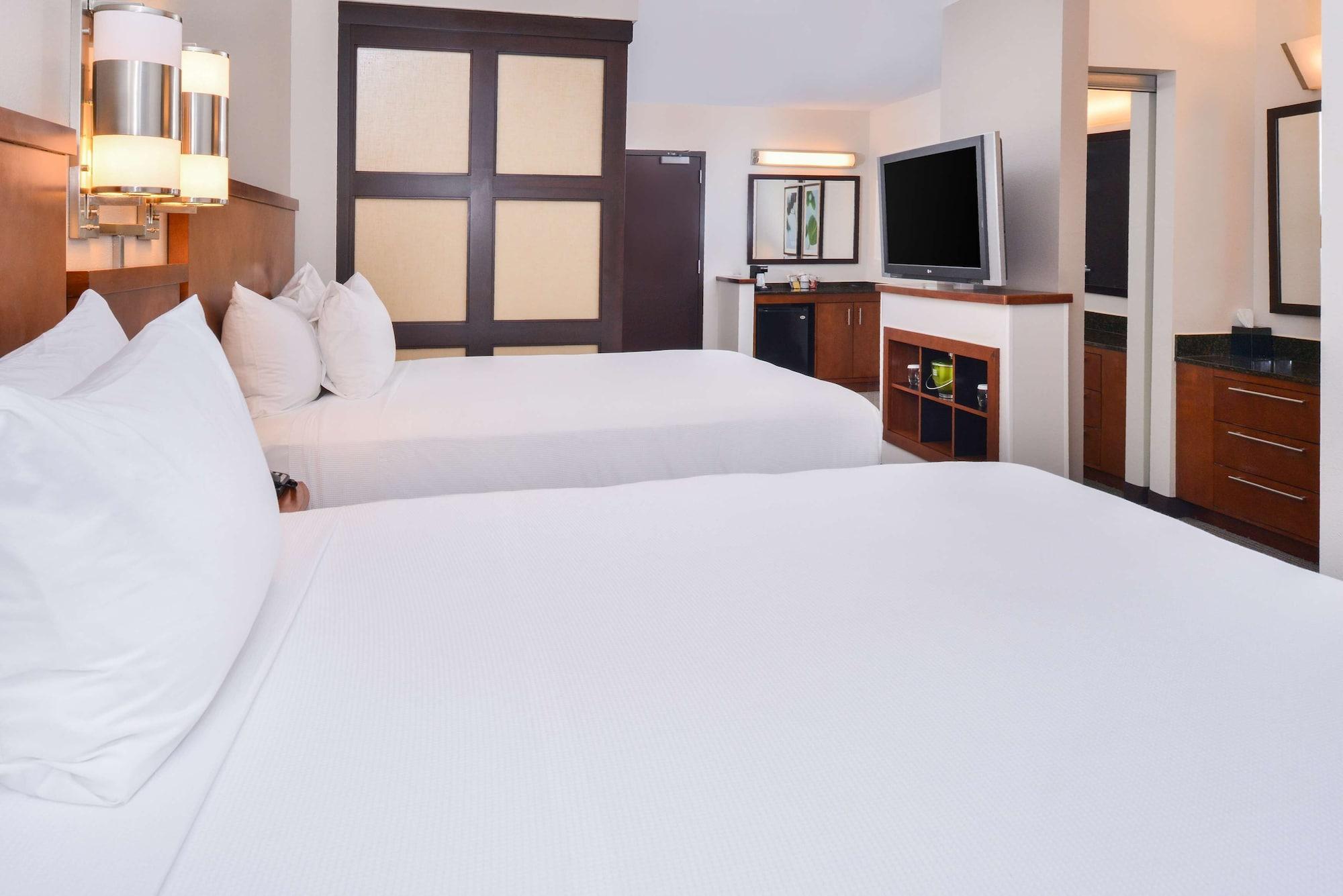 ไฮแอท เพลซ เชซาพีก/กรีนบริไบรเออร์ เชซาพีค  Hotel ภายนอก รูปภาพ