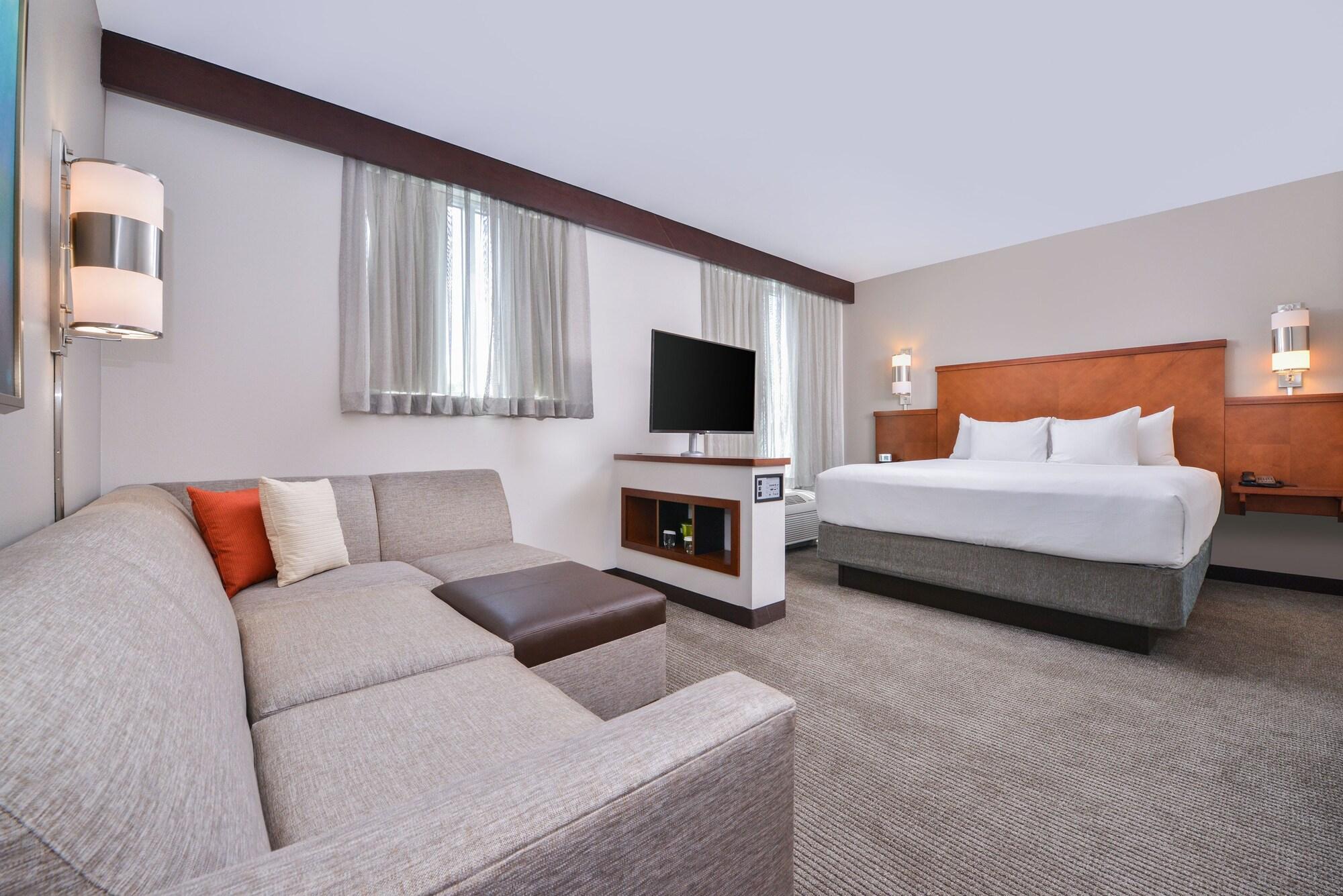 ไฮแอท เพลซ เชซาพีก/กรีนบริไบรเออร์ เชซาพีค  Hotel ภายนอก รูปภาพ