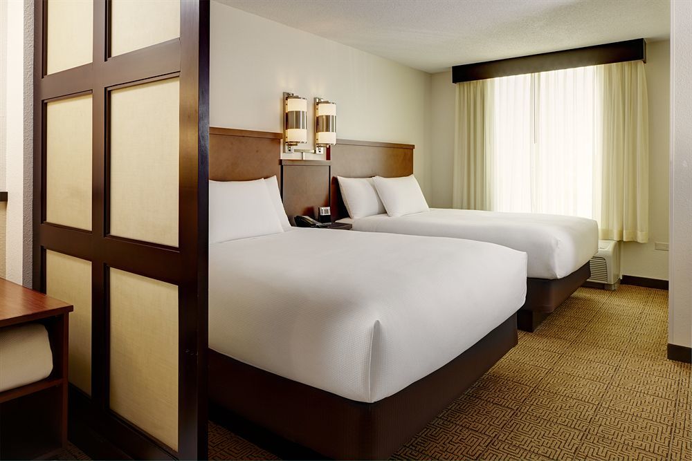 ไฮแอท เพลซ เชซาพีก/กรีนบริไบรเออร์ เชซาพีค  Hotel ภายนอก รูปภาพ