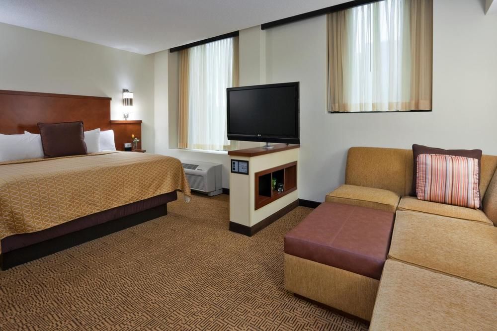ไฮแอท เพลซ เชซาพีก/กรีนบริไบรเออร์ เชซาพีค  Hotel ภายนอก รูปภาพ
